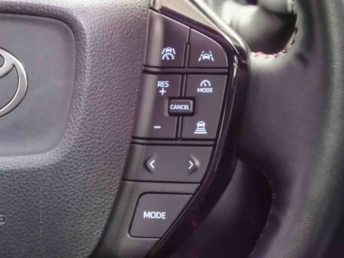 Used 2024 Toyota Prius Prime FWD image 21