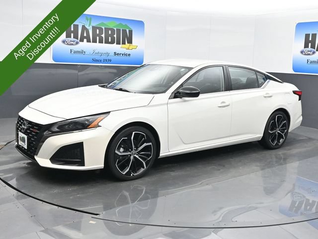 Used 2024 Nissan Altima 2.5 SR FWD image 1