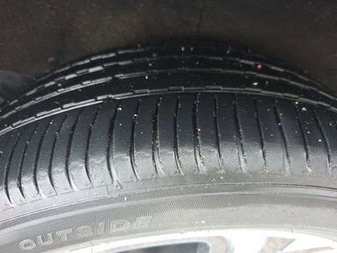 Used 2023 Subaru Ascent Limited w/ Technology Package image 12