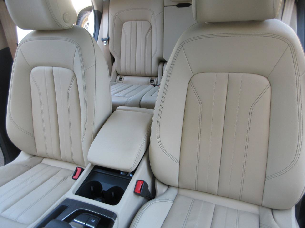 Used 2023 Audi Q5 2.0T Premium w/ Convenience Package AWD/4WD image 16