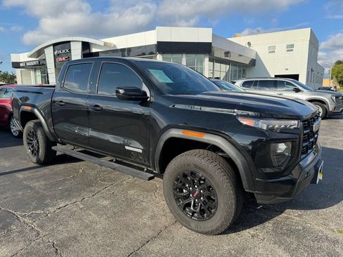 Used 2026 GMC Canyon Elevation w/ Convenience Package AWD/4WD image 1