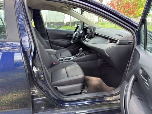 Used 2024 Toyota Corolla LE FWD image 30