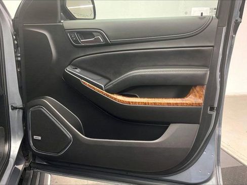 Used 2019 Chevrolet Tahoe Premier w/ Premier Plus Edition image 25