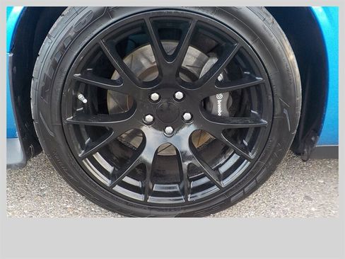 Used 2015 Dodge Challenger R/T Scat Pack w/ Leather Interior Group image 10