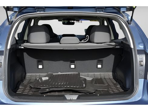 Used 2023 Subaru Crosstrek 2.0i Premium AWD/4WD image 11