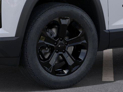 New 2026 Chevrolet Equinox LT FWD image 9