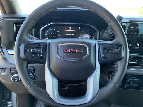 Used 2024 GMC Sierra 1500 AT4 w/ AT4 Preferred Package AWD/4WD image 18