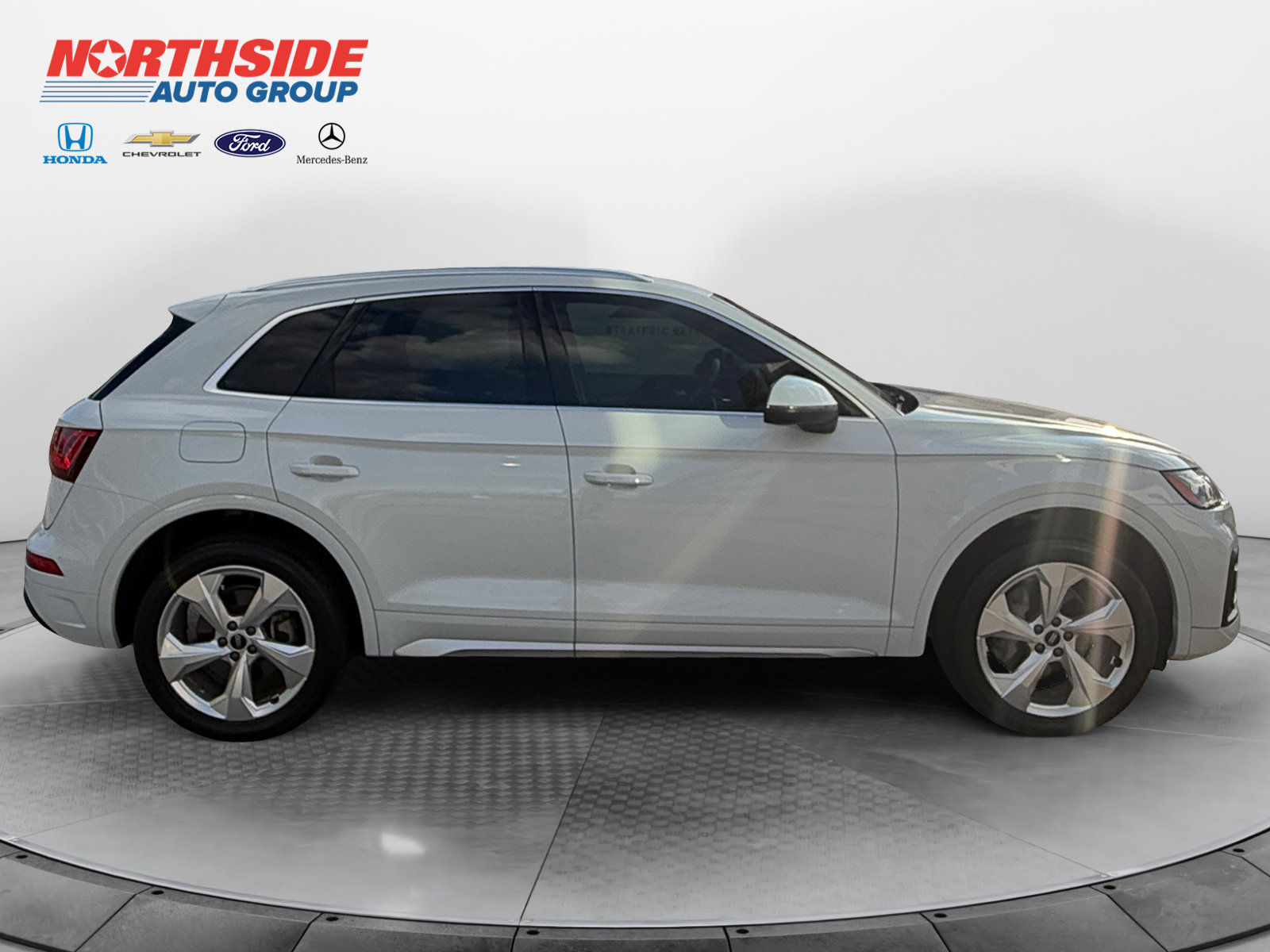 Used 2021 Audi Q5 2.0T Premium Plus w/ Premium Plus Package AWD/4WD image 8