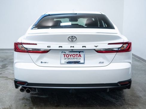 Used 2025 Toyota Camry SE w/ Convenience Package image 7