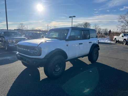 New 2025 Ford Bronco Badlands w/ Sasquatch Package image 3