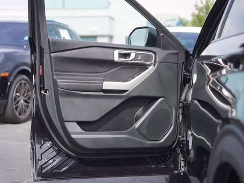 Used 2023 Ford Explorer XLT w/ Equipment Group 202A image 32