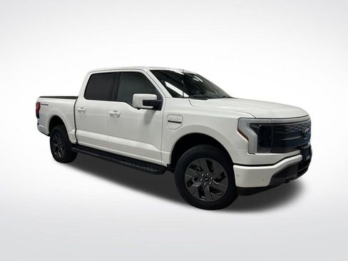 Used 2022 Ford F150 Lightning Lariat image 43