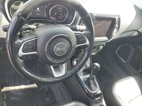 Used 2018 Jeep Compass Limited w/ Navigation Group AWD/4WD image 12