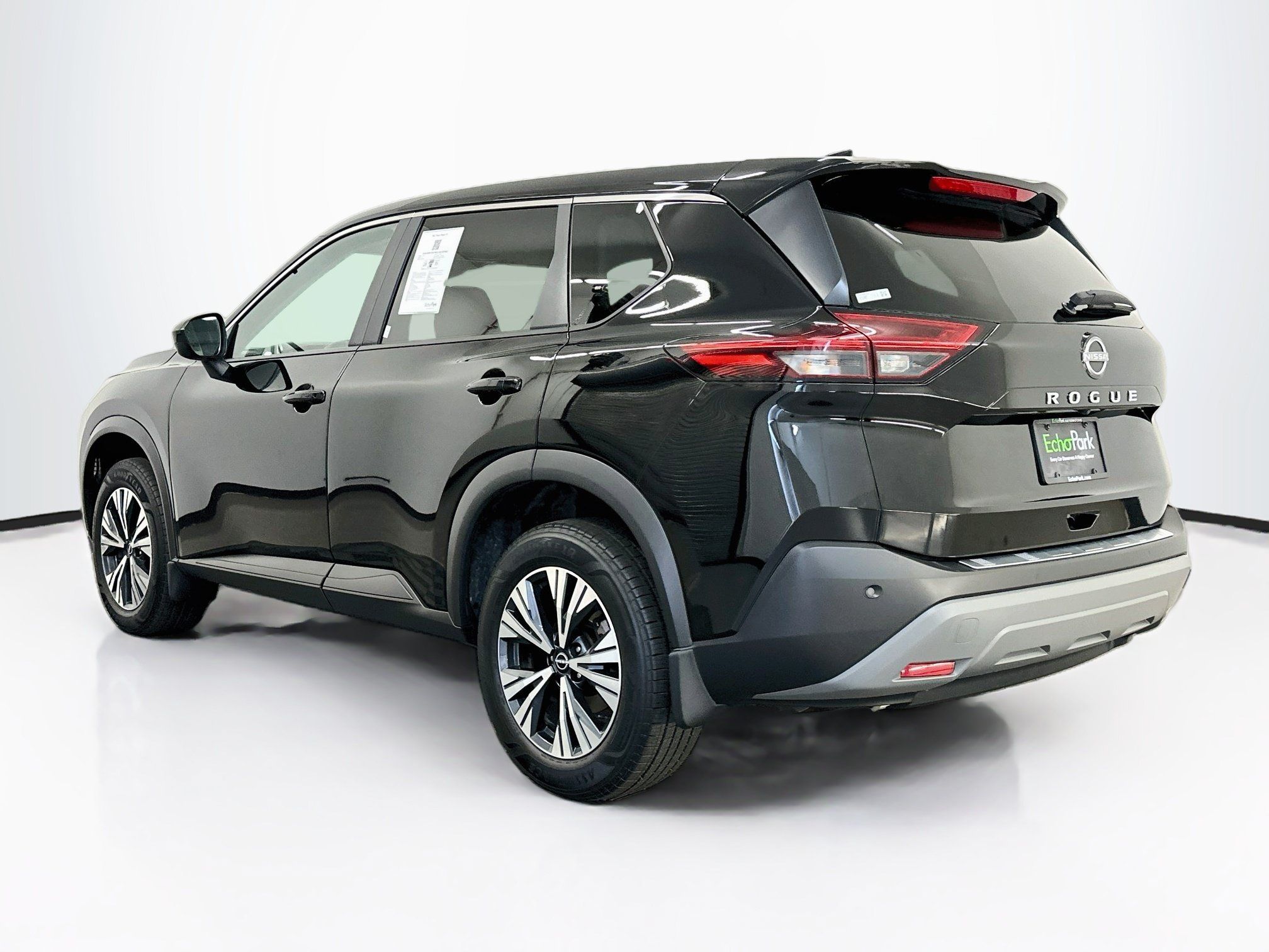 Used 2023 Nissan Rogue SV AWD/4WD image 5