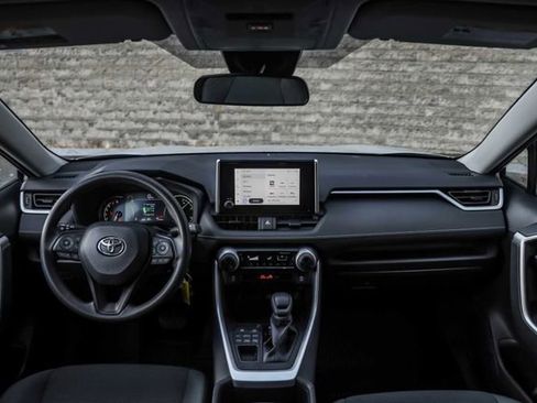 Certified 2024 Toyota RAV4 LE AWD/4WD image 27