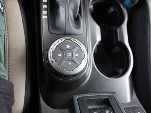 Certified 2022 Ford Bronco Wildtrak AWD/4WD image 34