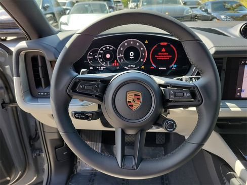 New 2026 Porsche Cayenne Coupe image 33