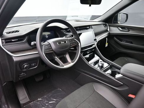 New 2026 Jeep Grand Cherokee L 4WD image 14
