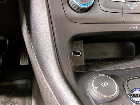 Used 2016 Ford Focus SE w/ SE Power Seat Package image 16