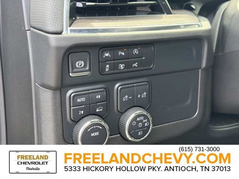 Used 2025 Chevrolet Tahoe Premier AWD/4WD image 27