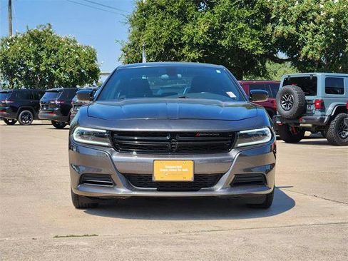 Used 2023 Dodge Charger SXT image 2