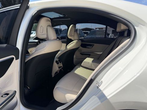 Certified 2024 Mercedes-Benz C 300 4MATIC Sedan image 16