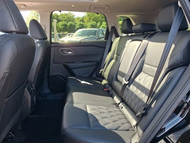 Used 2026 Nissan Rogue Platinum w/ Platinum Premium Package AWD/4WD image 19