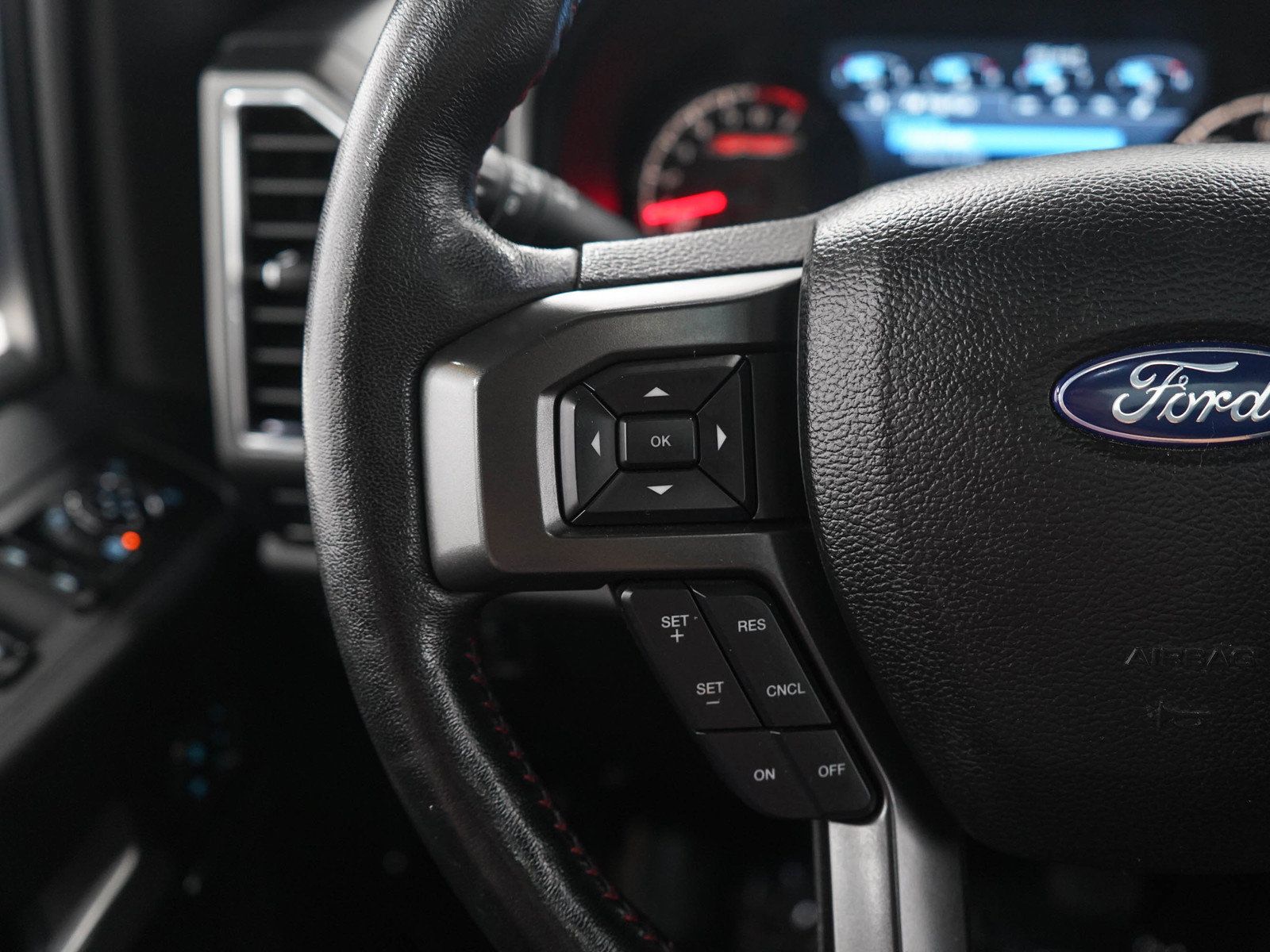 Used 2017 Ford F150 Lariat w/ Equipment Group 502A Luxury AWD/4WD image 26