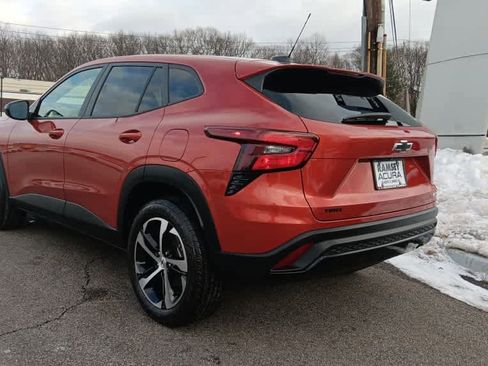 Used 2024 Chevrolet Trax RS w/ Sunroof Package image 3