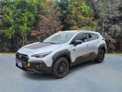 Used 2025 Subaru Crosstrek 2.5i Wilderness w/ Crosstrek Mirror Package image 1