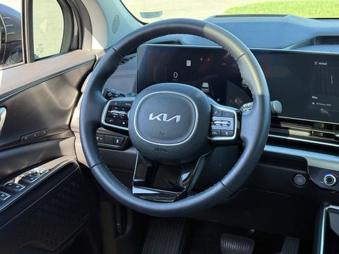 Used 2025 Kia Carnival SX Prestige FWD image 13