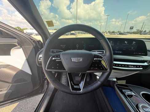 Certified 2024 Cadillac Lyriq Sport AWD/4WD image 19
