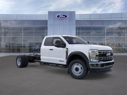 New 2026 Ford F550 4x4 Supercab Super Duty image 7