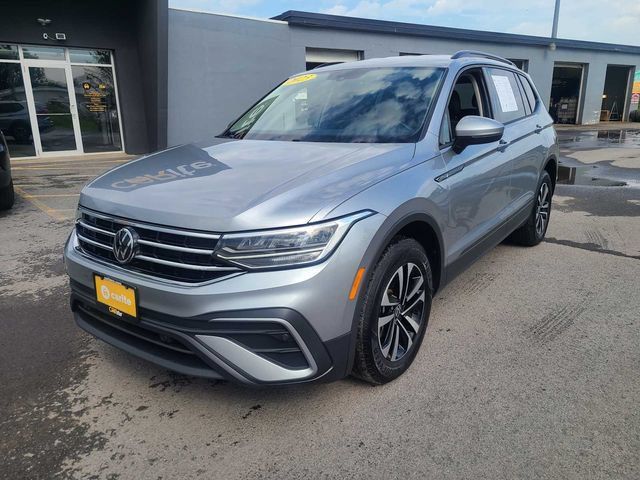 Used 2023 Volkswagen Tiguan S FWD image 1