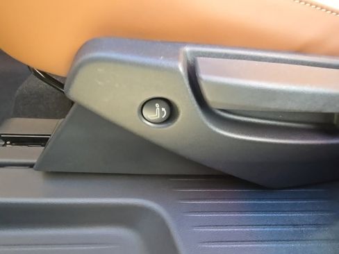 New 2026 Nissan Pathfinder Platinum image 39