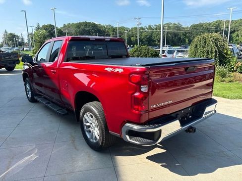 Used 2021 Chevrolet Silverado 1500 LT w/ Convenience Package II AWD/4WD image 5