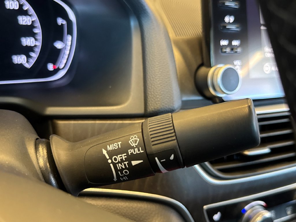 Used 2018 Honda Accord EX-L image 32