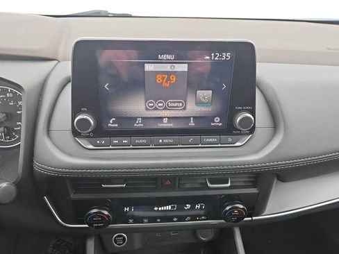 Used 2023 Nissan Rogue SV image 24