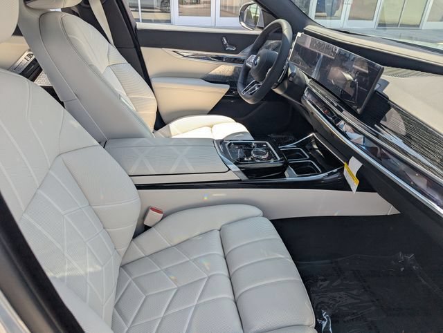 New 2026 BMW 740i w/ Executive Package RWD image 13