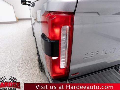 Used 2024 Ford F250 Lariat w/ Black Appearance Package AWD/4WD image 9