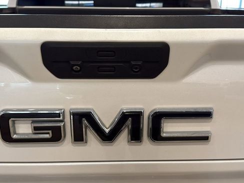Used 2020 GMC Sierra 1500 Denali w/ Denali Ultimate Package AWD/4WD image 9