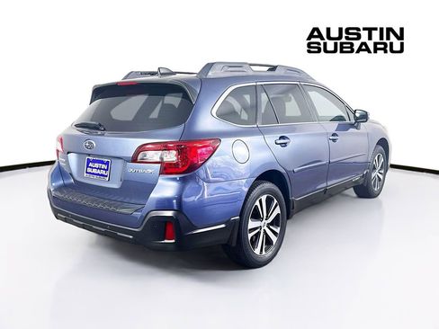 Used 2018 Subaru Outback 2.5i Limited image 7