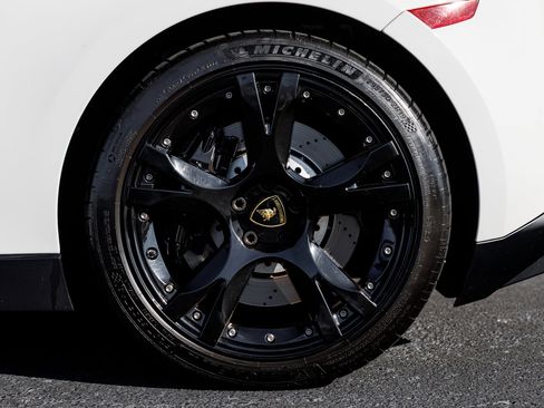 Used 2014 Lamborghini Gallardo LP 550-2 image 10