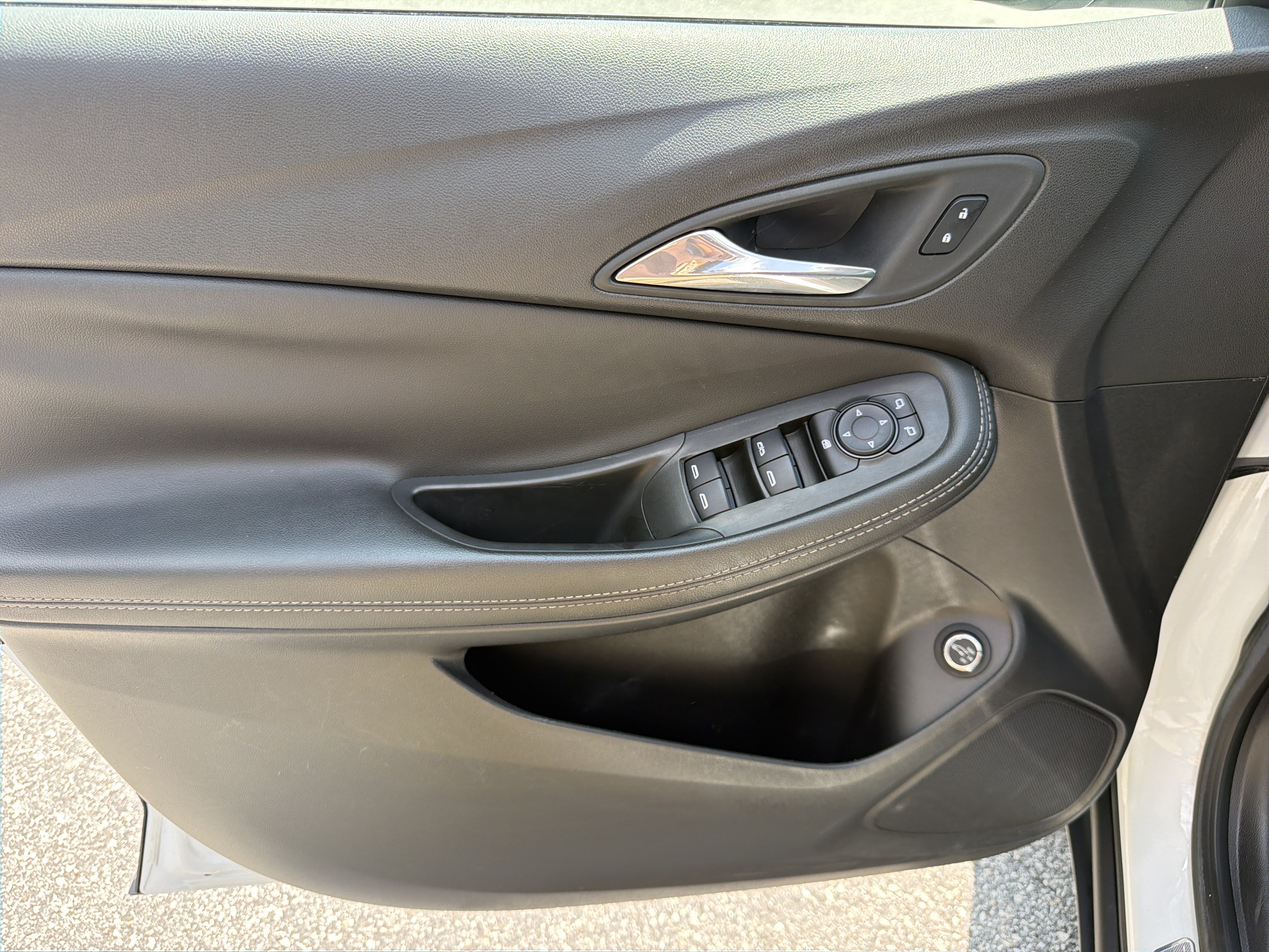 Used 2021 Buick Encore GX Select FWD image 11