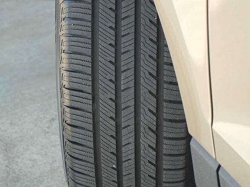 Used 2018 Ford Edge SEL w/ Equipment Group 201A FWD image 29