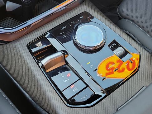 Certified 2025 BMW X3 xDrive30i w/ M Sport Package image 27