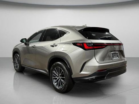 Used 2025 Lexus NX 250 AWD image 8