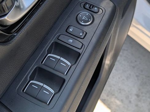 Used 2025 Honda CR-V Sport Touring image 19