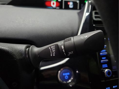 Used 2022 Toyota Prius L Eco image 19