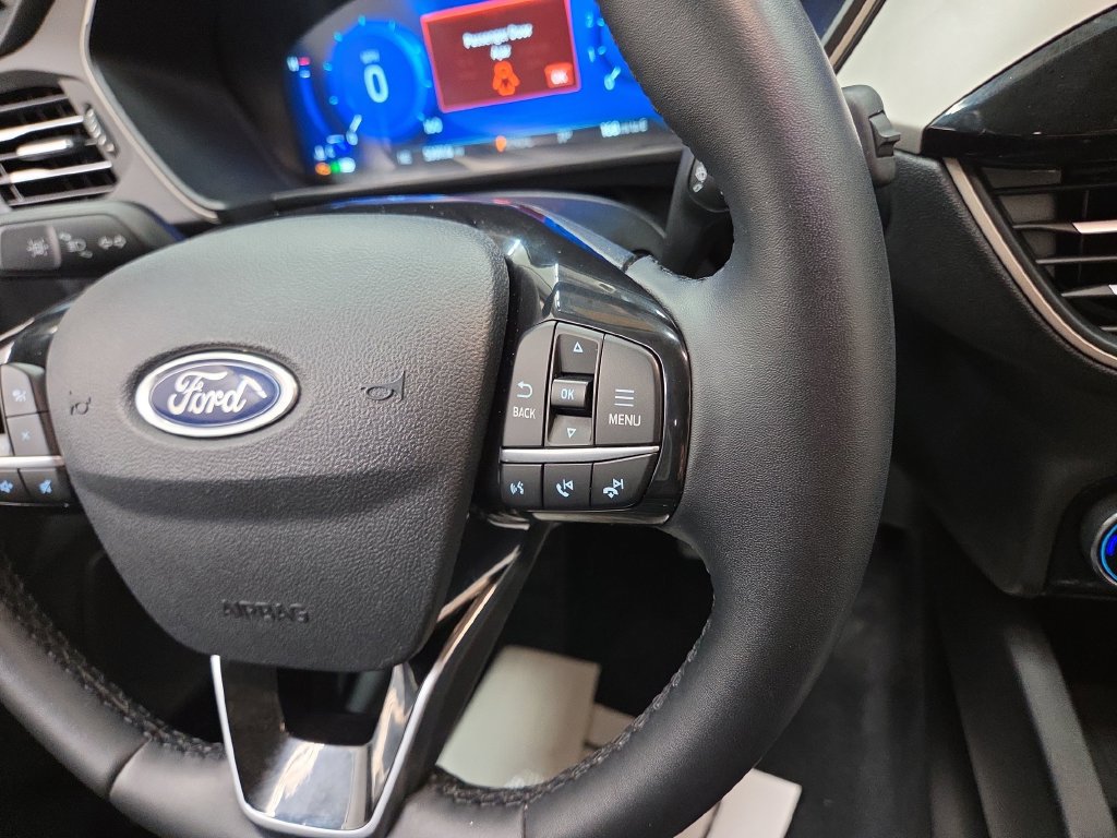 Used 2022 Ford Escape SEL w/ Technology Package AWD/4WD image 18